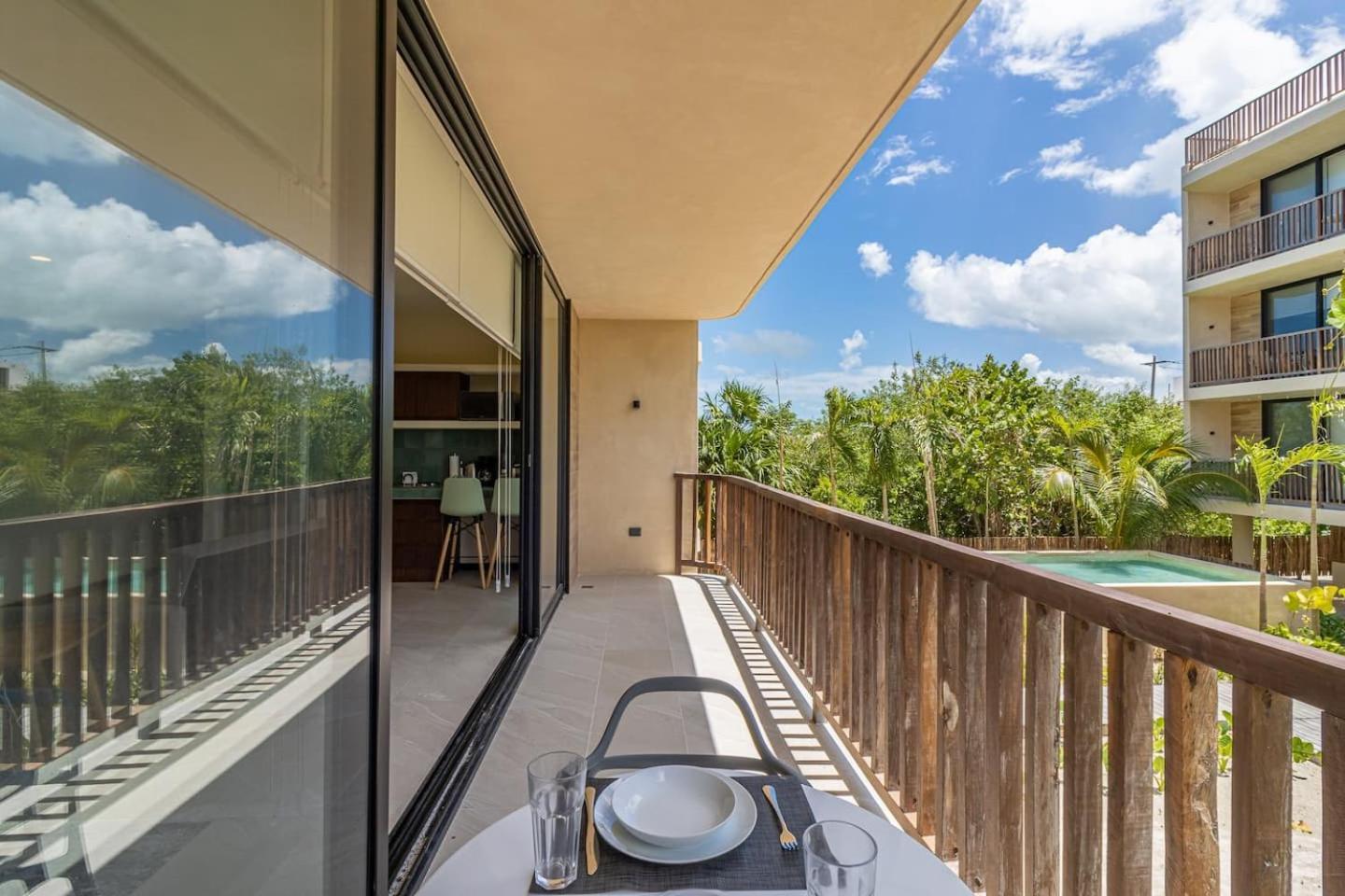 Pool View Loft Steps From The Ocean In Punta Cocos - C101 Hotel Isla Holbox Exterior photo